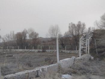 GÜVENAY - ÇORUM ALACA KAVŞAĞI İLERİSİ TARHAN CİVARINDA 8 DÖNÜM ÇİFTLİK