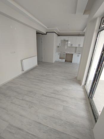GÜVENAY - ÇORUM FEN LİSESİ CİVARI 2+1 ARA KAT SATILIK DAİRE