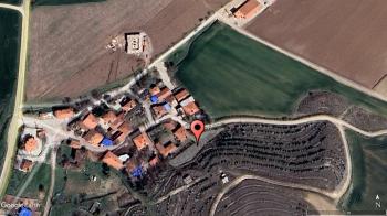 GÜVENAY - ÇORUM SARMAŞADA KÖYÜN YANI TEK TAPU 536 M² BAHÇE