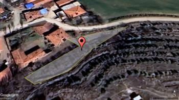 GÜVENAY - ÇORUM SARMAŞADA KÖYÜN YANI TEK TAPU 536 M² BAHÇE