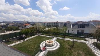 GÜVENAY - ÇORUM BUHARAEVLER 5. CADDE ARKASI SATILIK SERBEST LÜKS VİLLA