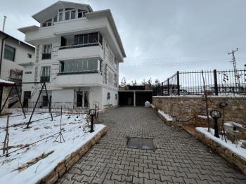 KAHVECİOĞLU EMLAK'DAN ESENYURT'TA SATILIK VİLLA