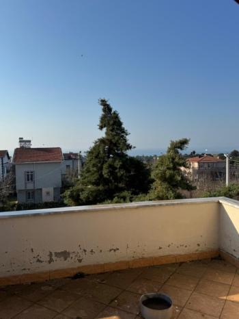 Kanat Elaktan Marmara Ereğlisi Dereağzı Mahallesinde Sezonluk Kiralık Villa