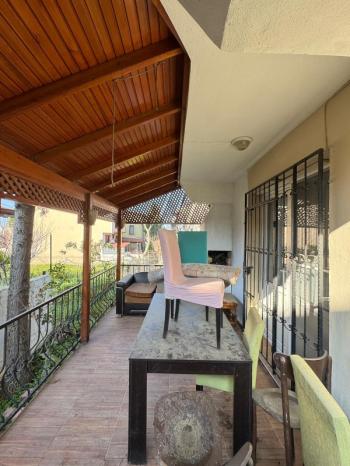 Kanat Elaktan Marmara Ereğlisi Dereağzı Mahallesinde Sezonluk Kiralık Villa