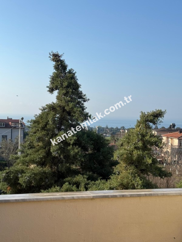 Kanat Elaktan Marmara Ereğlisi Dereağzı Mahallesinde Sezonluk Kiralık Villa