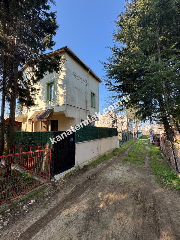 Kanat Elaktan Marmara Ereğlisi Dereağzı Mahallesinde Sezonluk Kiralık Villa