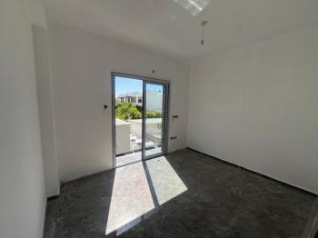 KIBRIS LEFKOŞA KÜÇÜKKAYMAKLI BÖLGESİNDE SATILIK YENİ SIFIR DAİRE