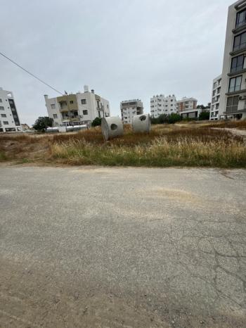KIBRIS LEFKOŞA KERMİYA BÖLGESİNDE APARTMAN İZİNLİ SATILIK  ARSA