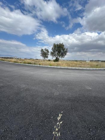 KIBRIS LEFKOŞA AYDEMET BÖLGESİNDE ŞEHİT ÇOCUĞU ,KÖŞE ARSA