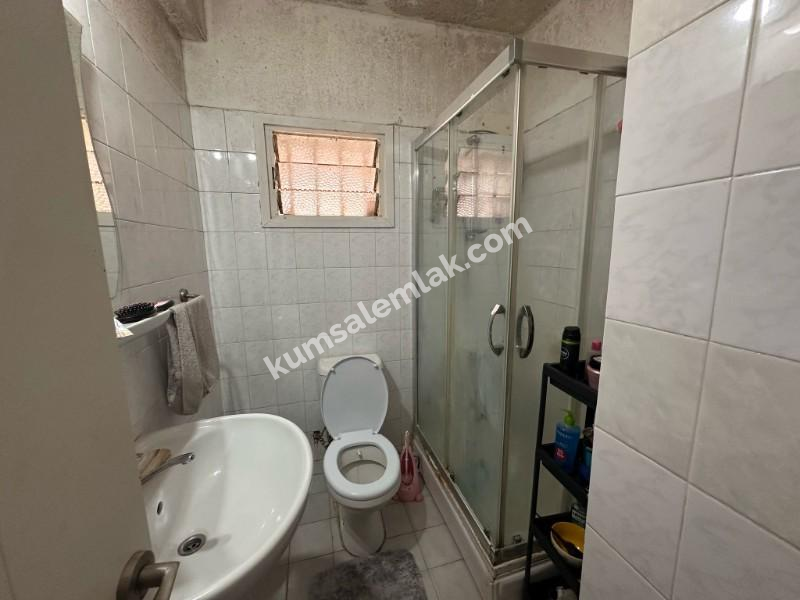 KIBRIS MAĞUSA BÖLGESİNDE ZEMİNKAT BAHÇELİ SATILIK DAİRE