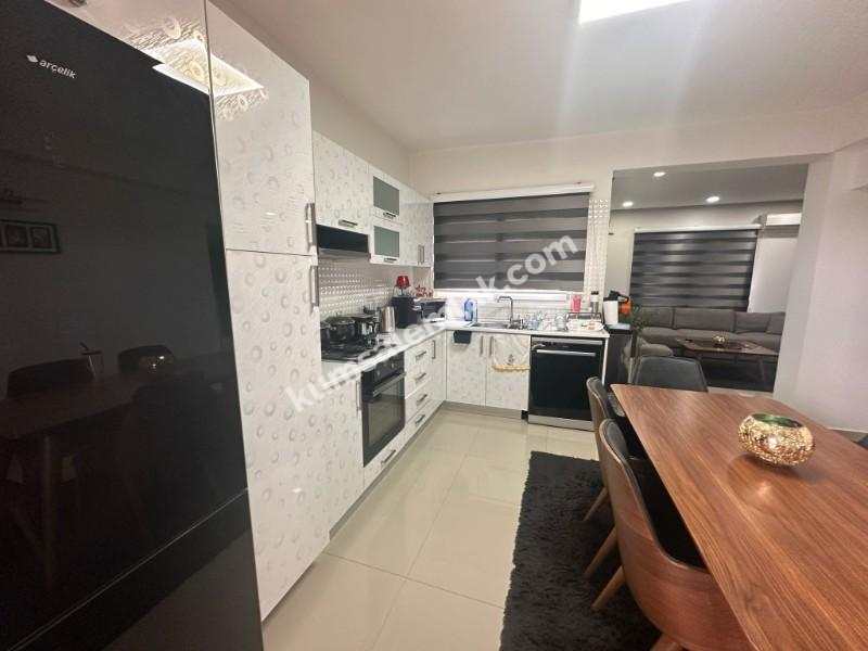 KIBRIS LEFKOŞA GÖNYELİ BÖLGESİNDE SATILIK LÜKS DAİRE