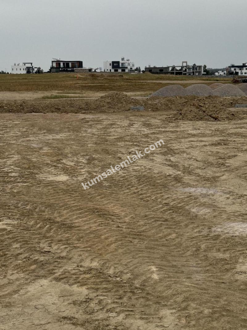  ALAYKÖY DE 65.000 STG den BAŞLAYAN SATILIK ARSALAR