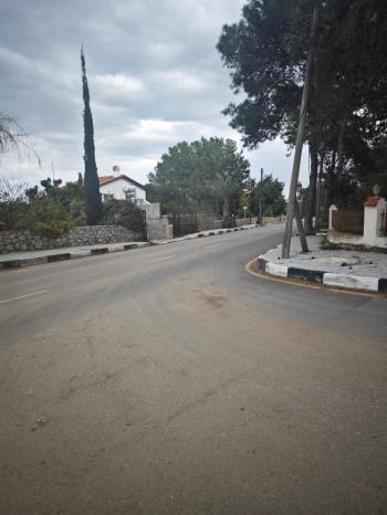 Girne Alsancak’ta Kapanmaz Deniz ve Dağ Manzaralı Fırsat Arsa