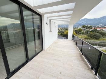 Girne Ozanköyde Ensuite Eşyasız 3+1 Kiralık Villa
