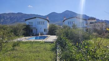 Lapta bölgesinde, denize sıfır, 4 kat imar iznine sahip satılık arsa