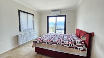 Çatalköy'de Havuzlu, Bodrumlu, Lüks 4 Yatak Odalı Villa – Muhteşem Deniz ve Dağ Manzaralı