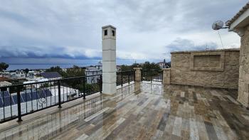 Çatalköy'de Havuzlu, Bodrumlu, Lüks 4 Yatak Odalı Villa – Muhteşem Deniz ve Dağ Manzaralı