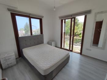 Girne Ozanköyde Çatı Teraslı ve Deniz Manzaralı 2+1 Kiralık Daire
