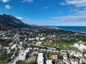 Girne Lapta’da Modern ve Konforlu Satılık  1+1 Daire