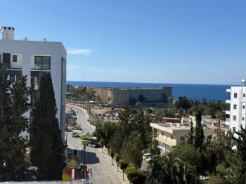 Kuzey Kıbrıs Girne Merkezde Lüks Kiralık 3+1 Penthouse