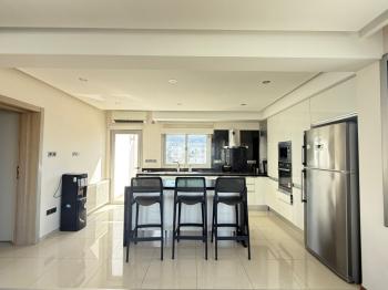 Kuzey Kıbrıs Girne Merkezde Lüks Kiralık 3+1 Penthouse