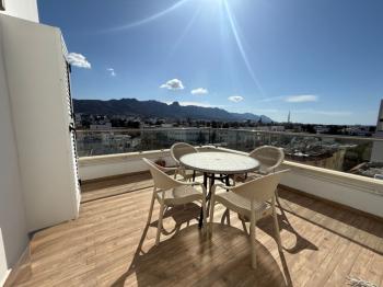 Kuzey Kıbrıs Girne Merkezde Lüks Kiralık 3+1 Penthouse
