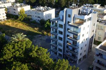 Kuzey Kıbrıs Girne Merkezde Lüks Kiralık 3+1 Penthouse