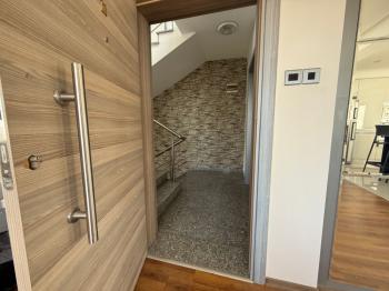 Kuzey Kıbrıs Girne Merkezde Lüks Kiralık 3+1 Penthouse