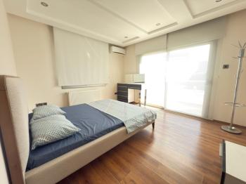 Kuzey Kıbrıs Girne Merkezde Lüks Kiralık 3+1 Penthouse