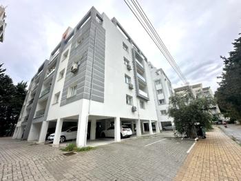 Girne Merkez Muhteşem Lokasyonda Satılık 2+1 Daire