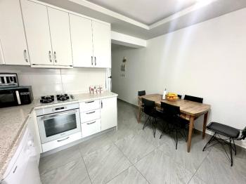 Girne Merkez Muhteşem Lokasyonda Satılık 2+1 Daire