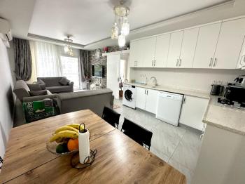 Girne Merkez Muhteşem Lokasyonda Satılık 2+1 Daire