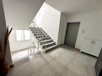Girne Merkez Muhteşem Lokasyonda Satılık 2+1 Daire