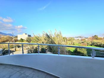 Girne Karaoğlanoğlu'nda Deniz Manzaralı Eşyalı Kiralık 1+1 Daire