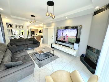 KKTC Girne Alsancak'ta Muhteşem Konumda Denize Yakın Kiralık 3+1 Özel Eşyalı ve Peyzajlı Villa