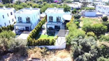 KKTC Girne Alsancak'ta Muhteşem Konumda Denize Yakın Kiralık 3+1 Özel Eşyalı ve Peyzajlı Villa