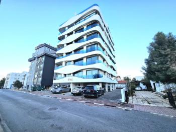KKTC Girne Merkezde Çarşının İçinde Deniz Manzaralı Kiralık 2+1 Eşyalı Daire