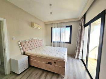 KKTC Girne Merkezde Deniz Manzaralı Eşyalı Kiralık 2+1 Çift Banyolu Daire