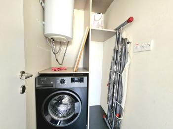 KKTC Girne Merkezde Deniz Manzaralı Eşyalı Kiralık 2+1 Çift Banyolu Daire