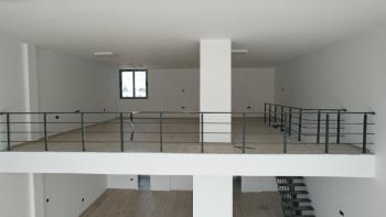 Kıbrıs Girne Merkez Karakum Bölgesinde Kiralık Sendeli 189 M2 Dükkan