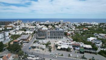 Kıbrıs Girne Merkez Karakum Bölgesinde Kiralık Sendeli 189 M2 Dükkan