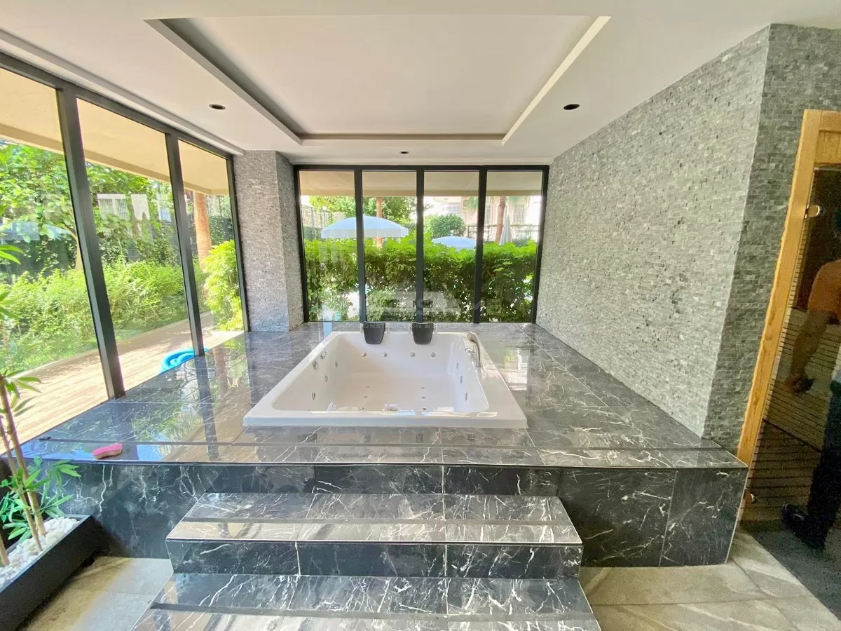 Square Light, Alanya sentrum