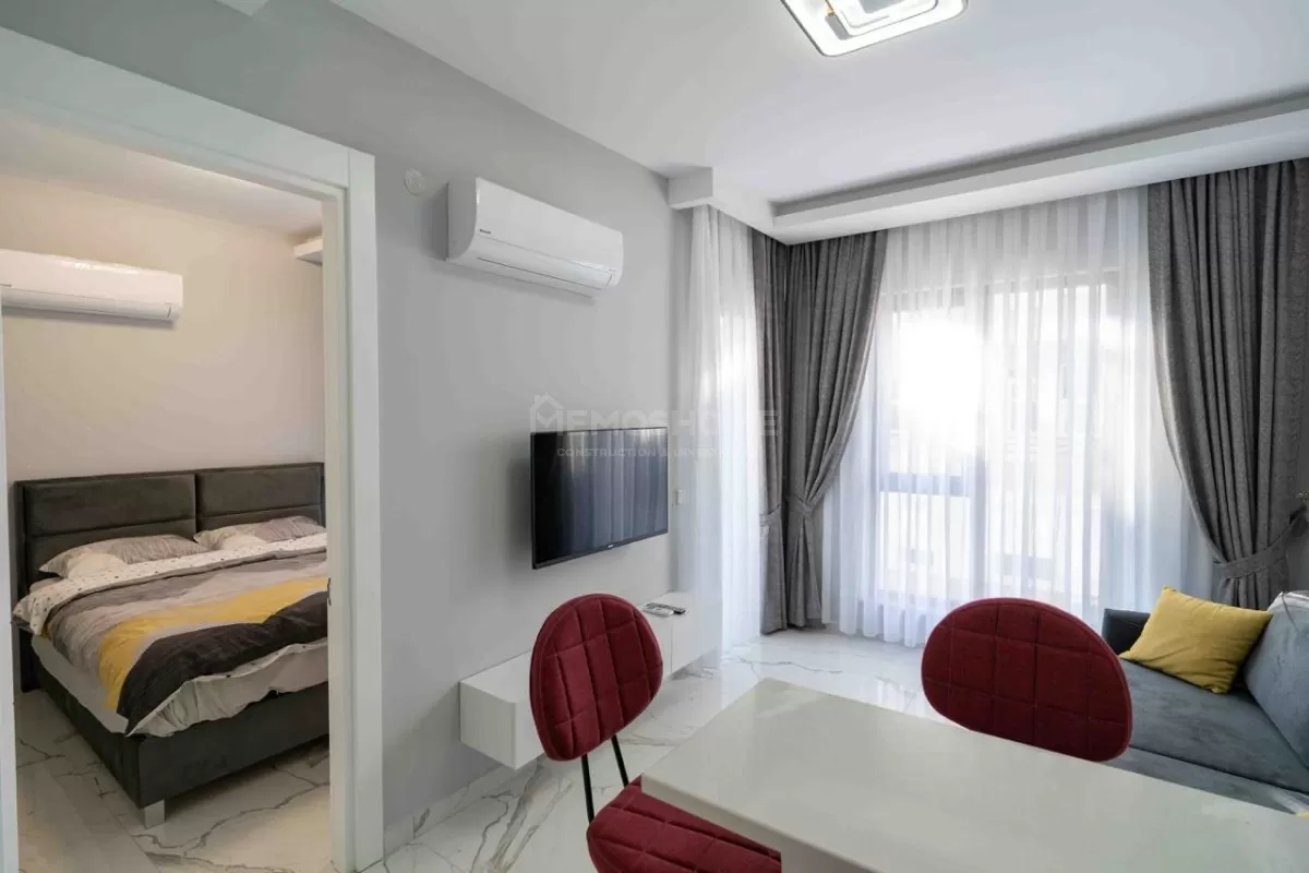 The Yacht  i Alanya sentrum