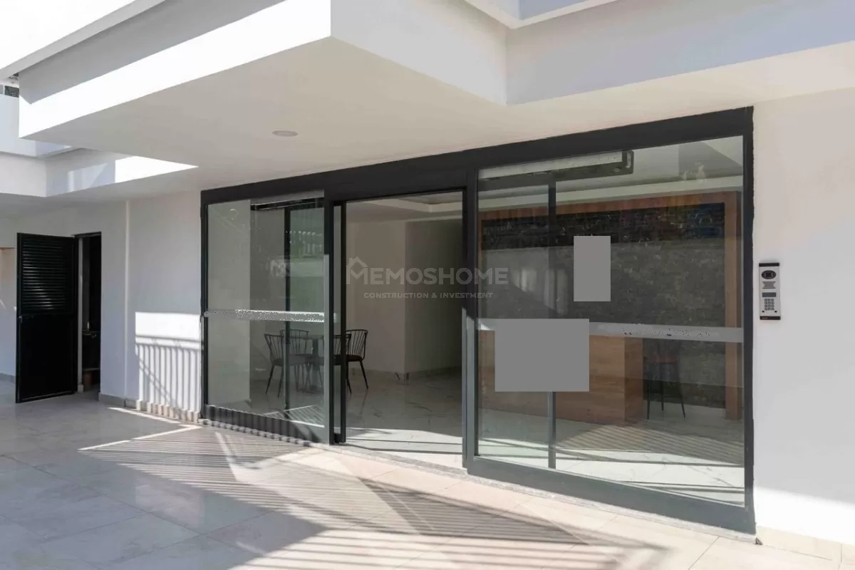 The Yacht  i Alanya sentrum