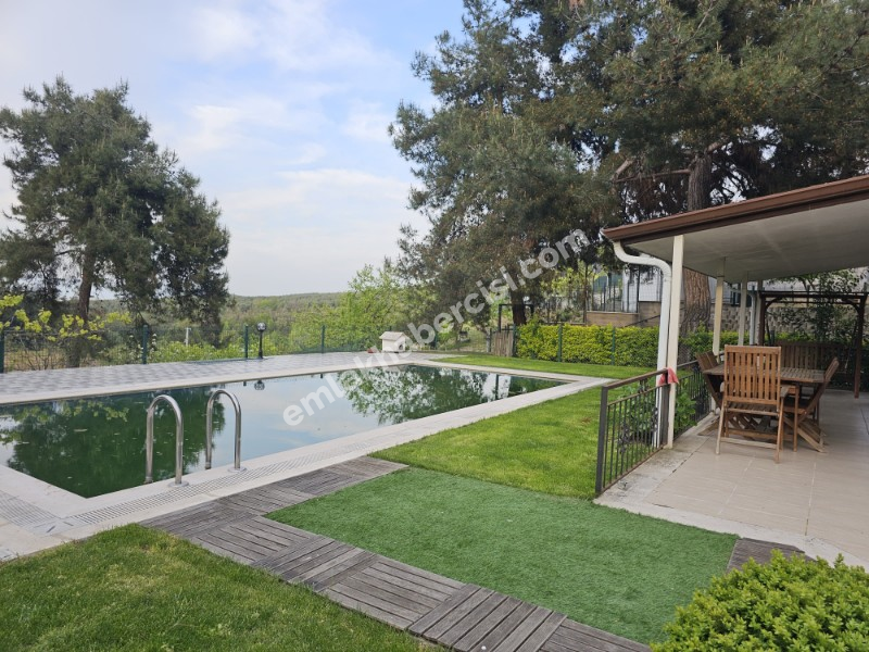 EMLAK HABERCİSİ 'NDEN MUDANYA YÖRÜKALİ'DE 2.500 M2 ARAZİ İÇERİSİNDE SATILIK MUHTEŞEM VİLLA & KÖŞK