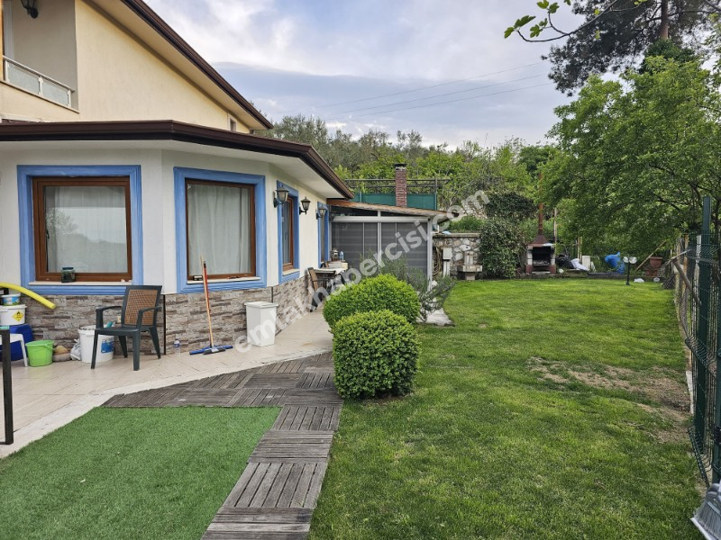 EMLAK HABERCİSİ 'NDEN MUDANYA YÖRÜKALİ'DE 2.500 M2 ARAZİ İÇERİSİNDE SATILIK MUHTEŞEM VİLLA & KÖŞK