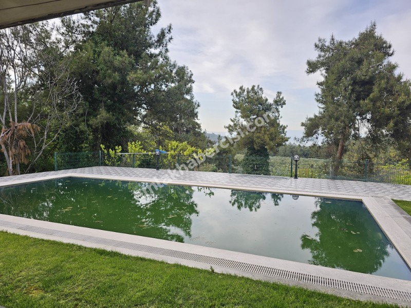 EMLAK HABERCİSİ 'NDEN MUDANYA YÖRÜKALİ'DE 2.500 M2 ARAZİ İÇERİSİNDE SATILIK MUHTEŞEM VİLLA & KÖŞK