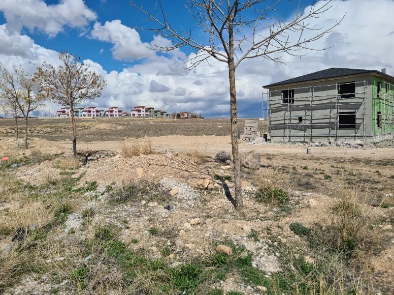  Niğde evleri  civarı ana yol cepheli sat arsa 