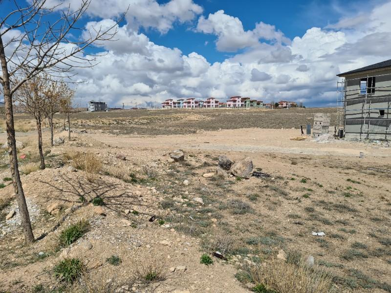  Niğde evleri  civarı ana yol cepheli sat arsa 