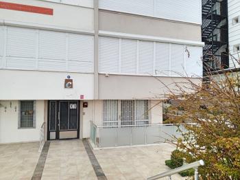 Sarımsaklı Sahilde Denize Sıfır, Full Deniz Manzaralı, 3+1 Satılık Daire.